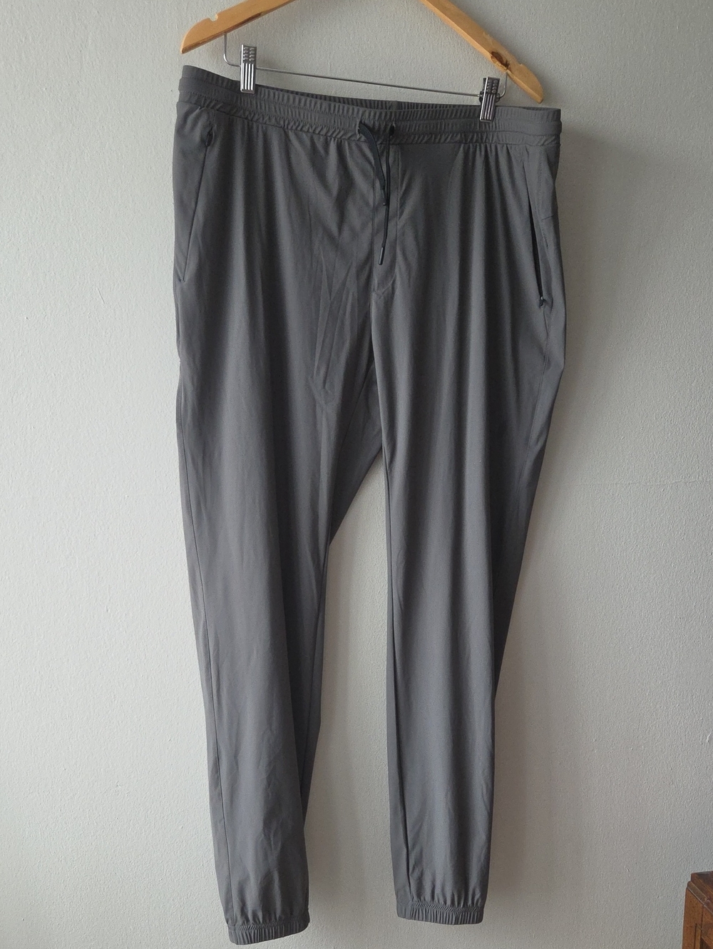 Lightweight Gray Men's Performance Joggers with Drawstring
